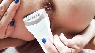 Shaving for weak. Epilating is fun