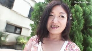 asiatische hausfrau wird beim fremdficken geschwaengert