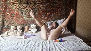 Girl have sex at home fucks hairy pussy with a toy and cums