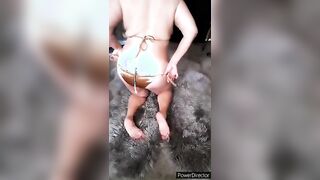 Hairy pussy & shaking my bare butt! Mature bbw Latina woman
